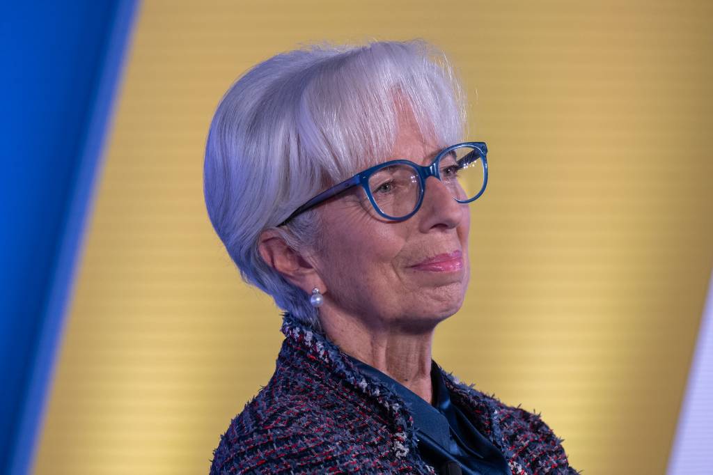 BCE sobe juros em meio ponto apesar da crise bancária