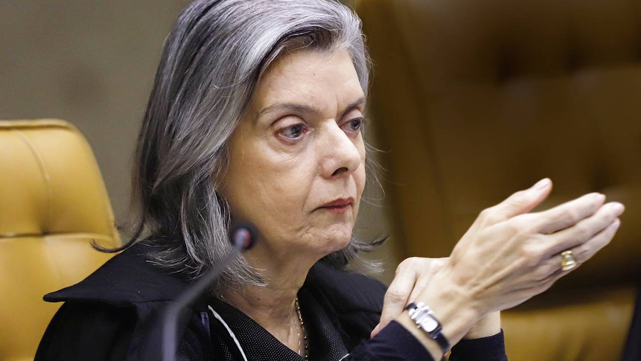 CÁRMEN LÚCIA -