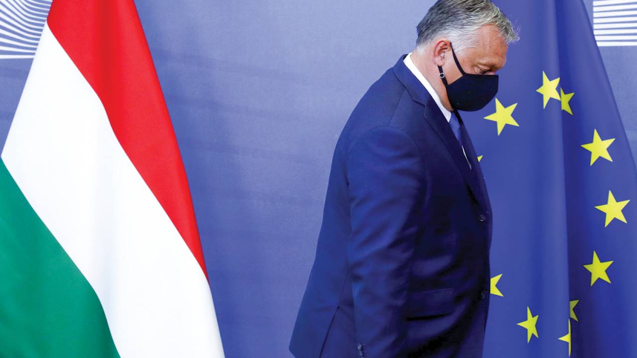 VIKTOR ORBÁN - Depois de dez anos, o premiê da Hungria vê seu partido ser superado em pesquisas -