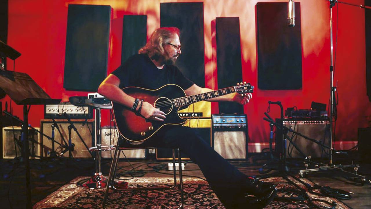ÚLTIMO MOICANO - Barry Gibb: de astro dos Bee Gees para a country music -