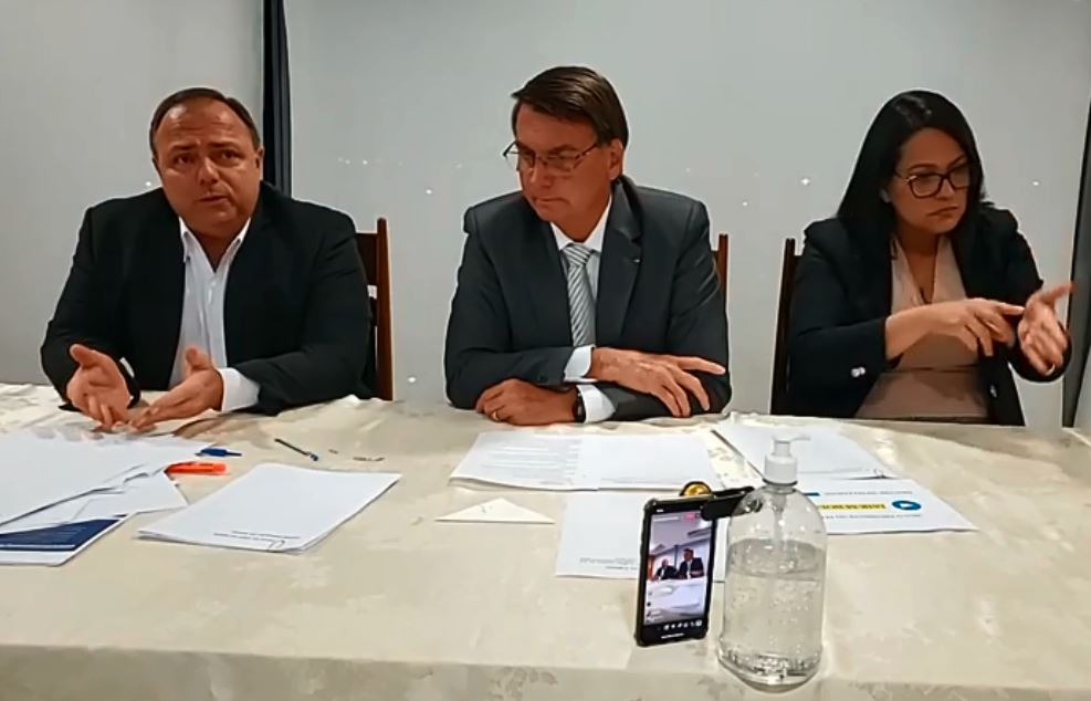 O crime de Bolsonaro e Pazuello no caso do oxigênio em Manaus