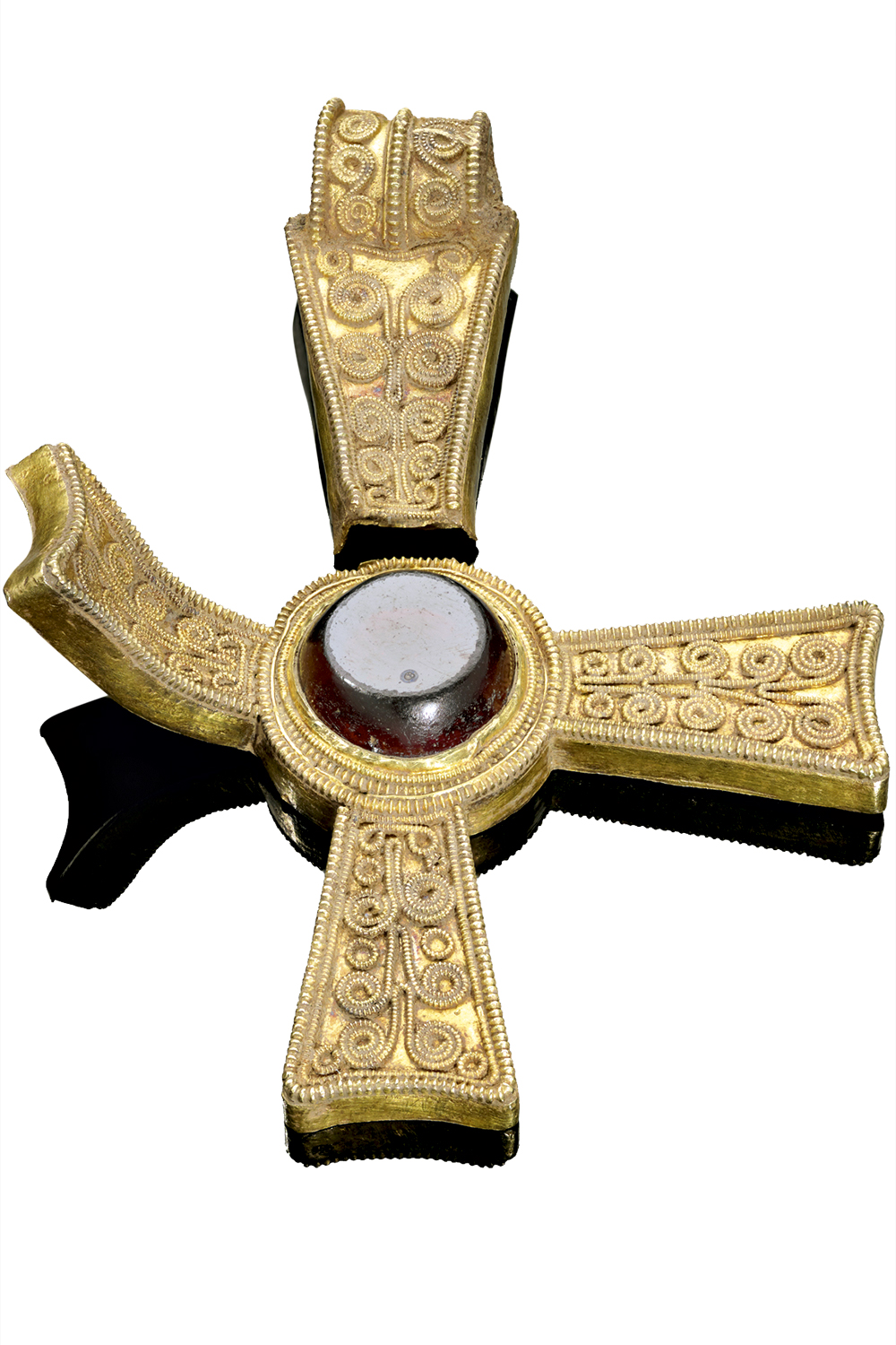 staffordshire-hoard1 TESOURO - Crucifixo de Staffordshire: enterrado para destruir seu valor simbólico -