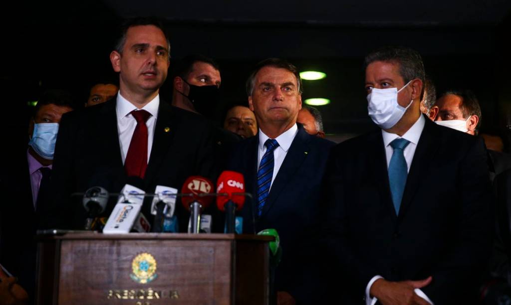 Rodrigo Pacheco, presidente do Senado, Jair Bolsonaro, e Arthur Lira, presidente da Câmara