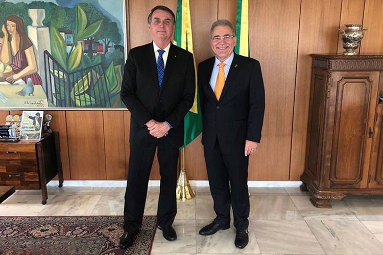 Vá para casa, capitão Bolsonaro!