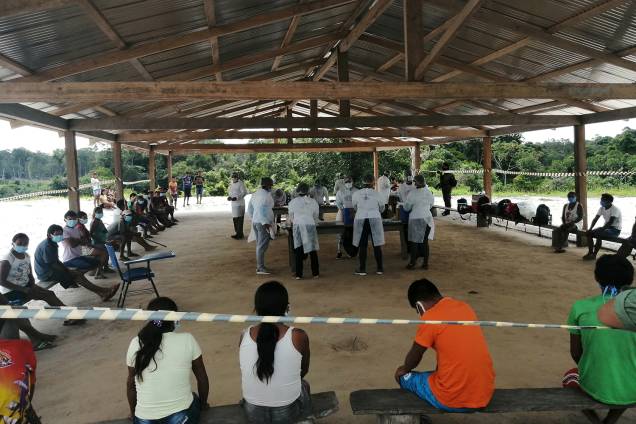 Vacinação na aldeia de Tacaruá-Igarapé - Vacinação na aldeia de Tacaruá-Igarapé -