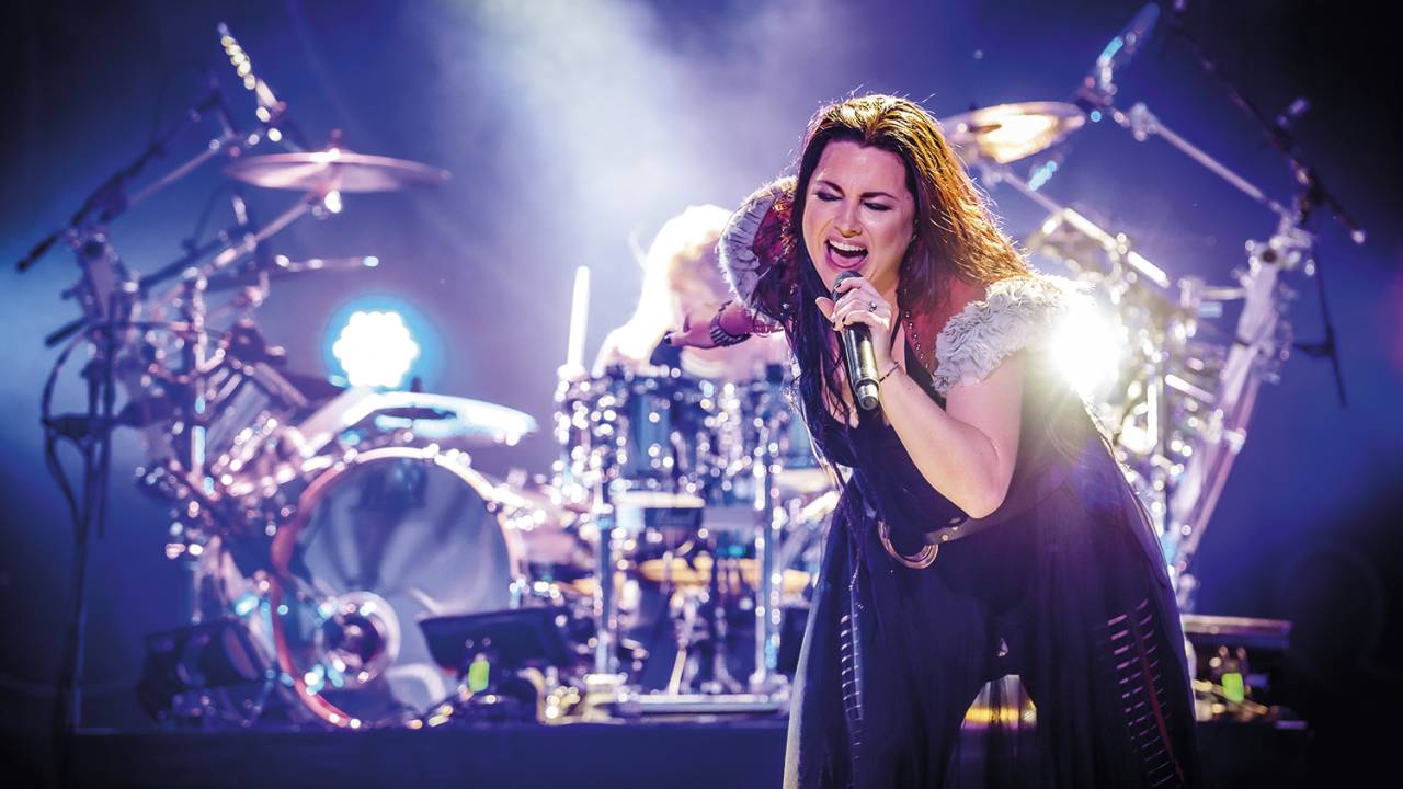 SEM DESAFINAR - Amy Lee: a soprano impressiona por sua extensão vocal -