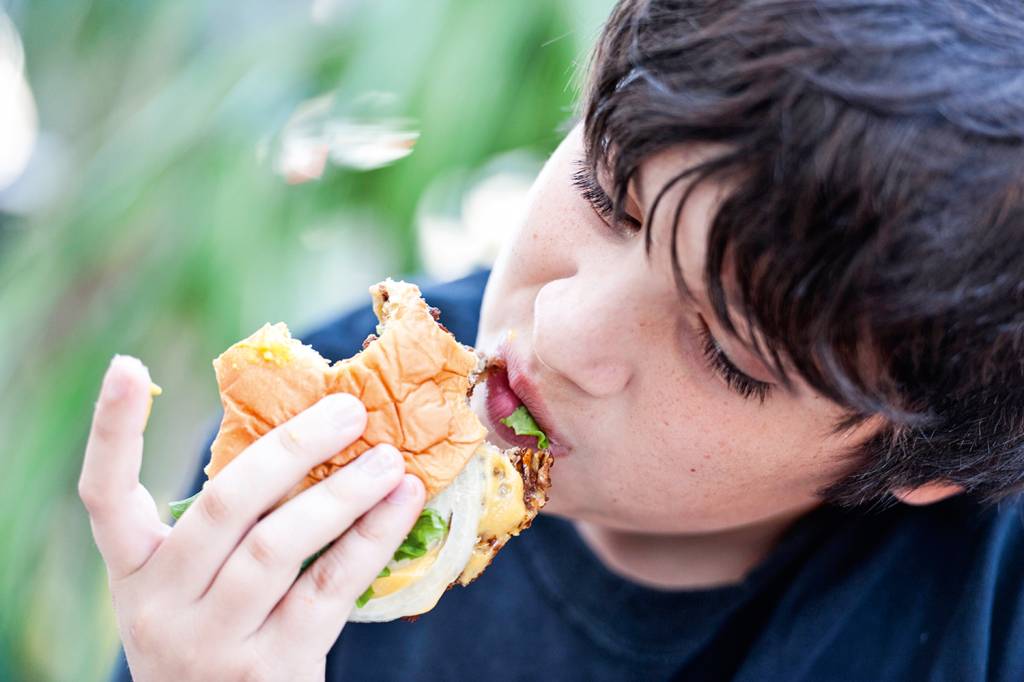 Fast food lover FUTURO - Em crianças: a atenção com a alimentação prolonga a vida adulta -