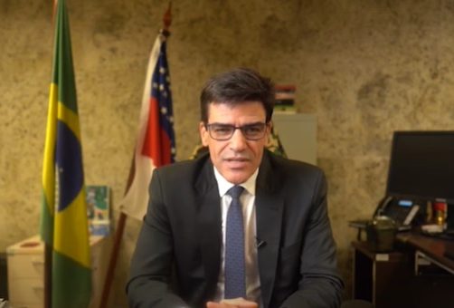 Delegado desafeto de Salles comemora operação da PF contra o ministro