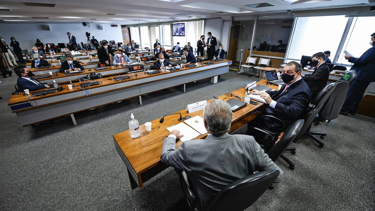 INCOMPETÊNCIA - CPI: parlamentares vão apurar ações e omissões de gestores durante a maior crise sanitária do país -