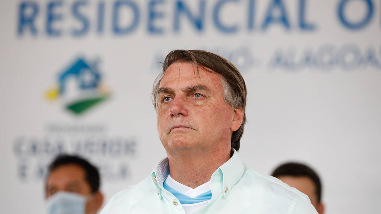Jair Bolsonaro durante cerimônia de entrega de 500 Unidades Habitacionais do Residencial Oiticica, em Alagoas -