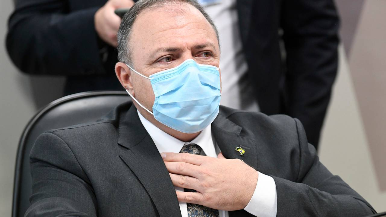 O ex-ministro da Saúde Eduardo Pazuello durante depoimento à CPI da Pandemia -