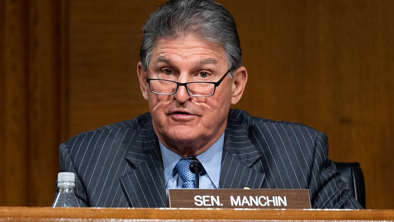 Joe Manchin fala durante audiência do Congresso americano que examina nomeação do novo secretário de Energia - 27/01/2021