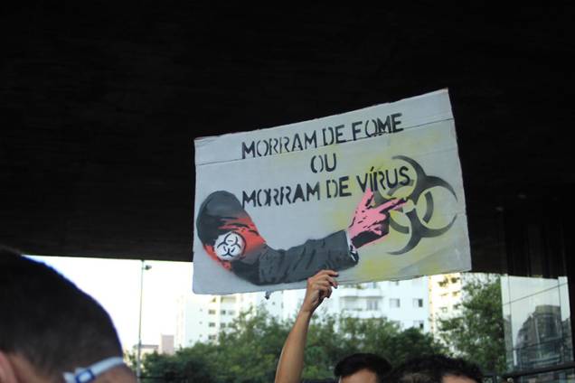 Movimentação na Avenida Paulista durante manifestação contra Jair Bolsonaro, em São Paulo - Movimentação na Avenida Paulista durante manifestação contra Jair Bolsonaro, em São Paulo -
