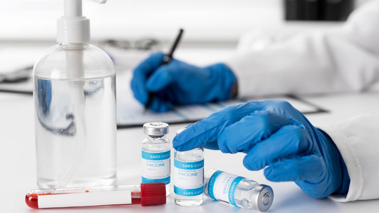 Laboratório e vacinas