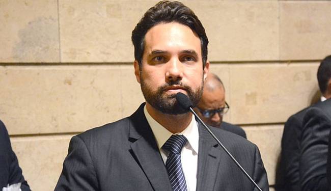 dr. jairinho, henry borel, monique medeiros, mãe do henry O ex-vereador Dr. Jairinho, preso há um ano: ele e o delegado Marcos Cipriano se tratavam como