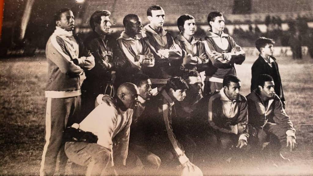 Poupar jovens para não queimá-los? Se é bom, tem de jogar