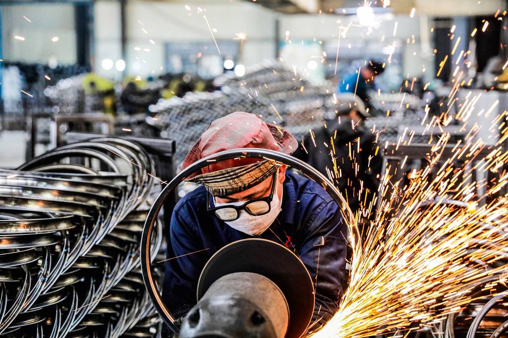 FILES-CHINA-ECONOMY FÁBRICA DO MUNDO - Indústria chinesa: mão de obra barata começa a faltar -
