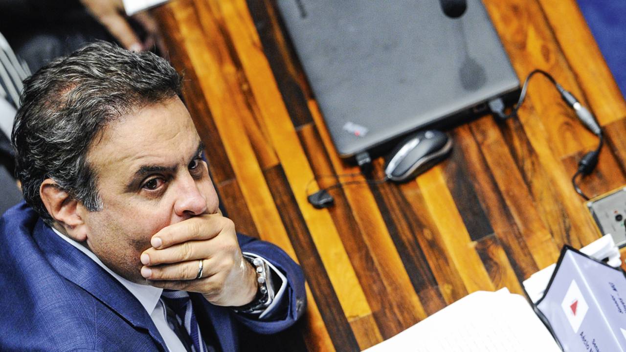 OUTRA VERSÃO - Aécio Neves: delator afirma que não houve crime do tucano -