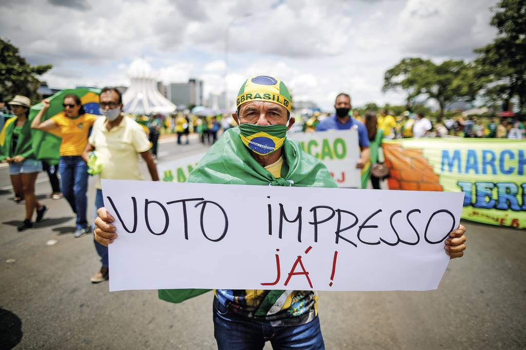 NAS RUAS - Manifestação em linha com a tese do governo: base engajada -