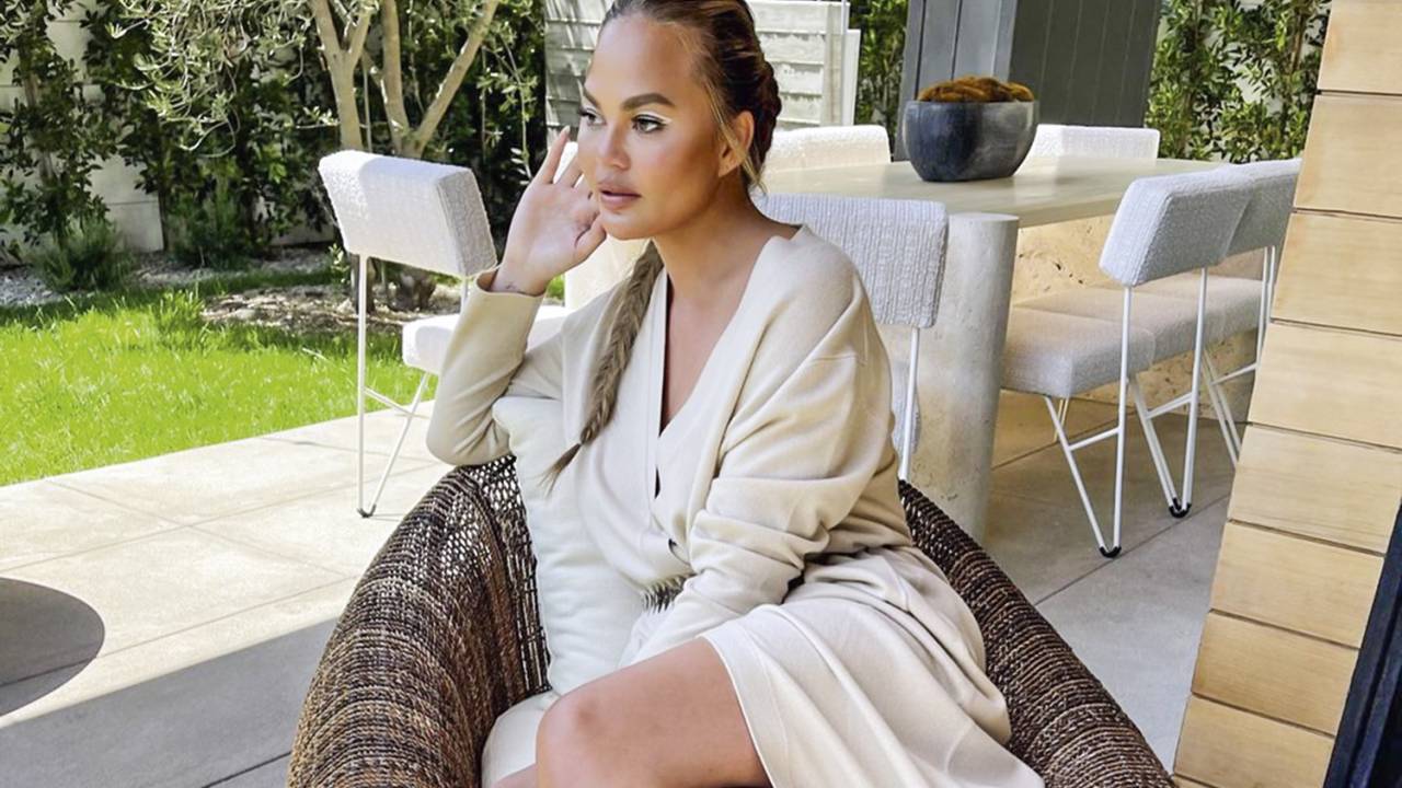 CHRISSY TEIGEN -