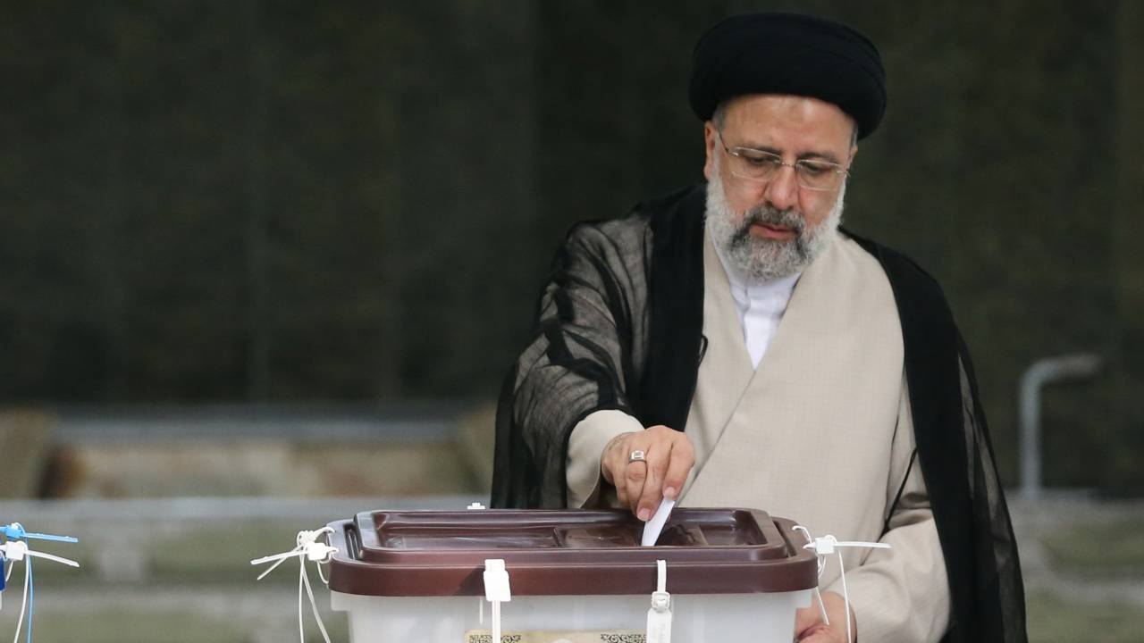 Ebrahim Raisi vota em Teerã - 18/06/2021
