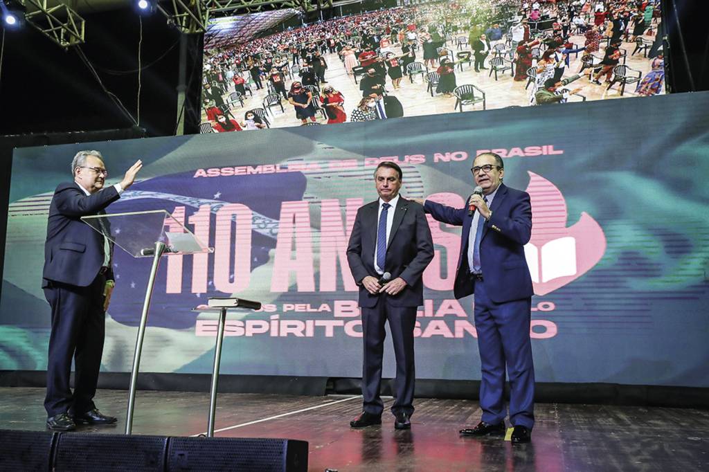 JAIR-BOLSONARO-MALAFAIA.jpg REAÇÃO - Bolsonaro: ida ao aniversário da Assembleia de Deus no último dia 18 -
