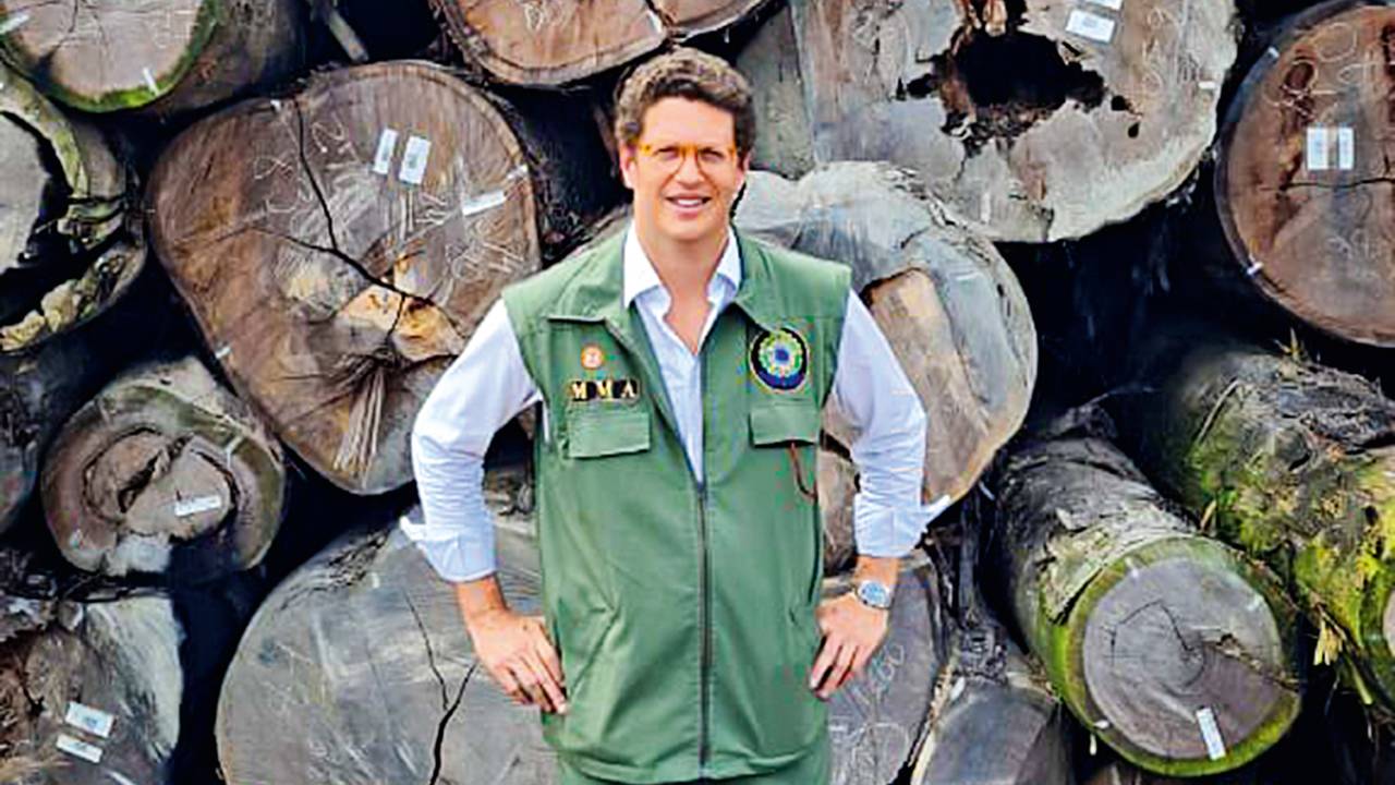 ANTIMINISTRO - Salles, em defesa dos madeireiros: a saída foi causada pela preocupação com as duas investigações no STF -
