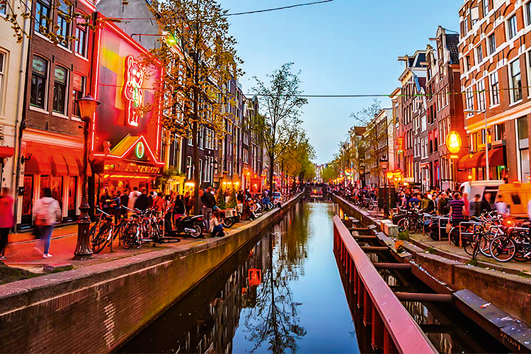 Red-Light-District-Amsterdam-2.jpg MUDANÇA - Red Light District, Amsterdã: remoção gradual para fora da cidade -