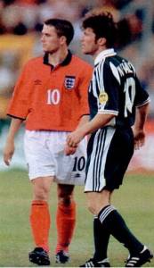 Owen e Matthâus, na Euro 2000 Owen e Matthâus, na Euro 2000