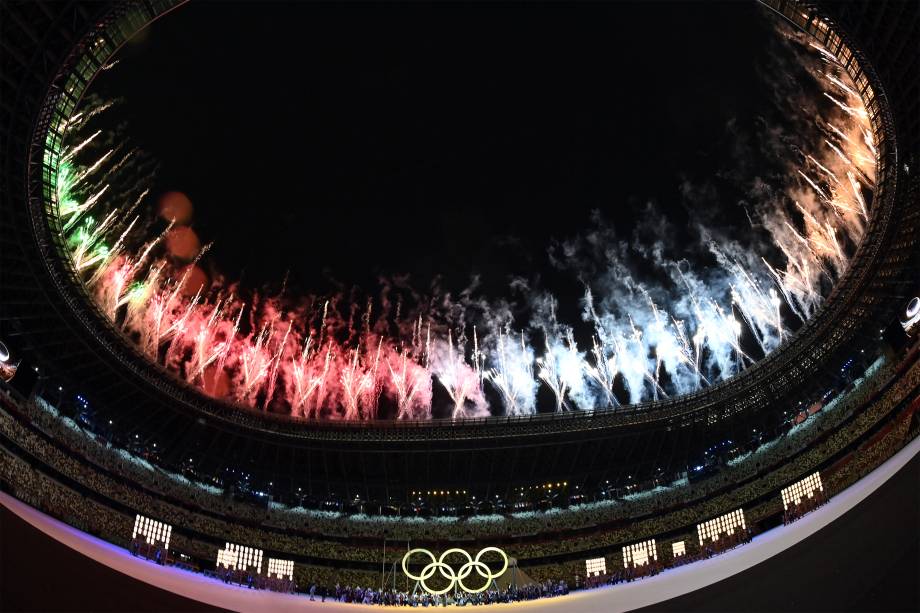 Performance durante a cerimônia de abertura dos Jogos Olímpicos de Tóquio 2020, no Estádio Olímpico -