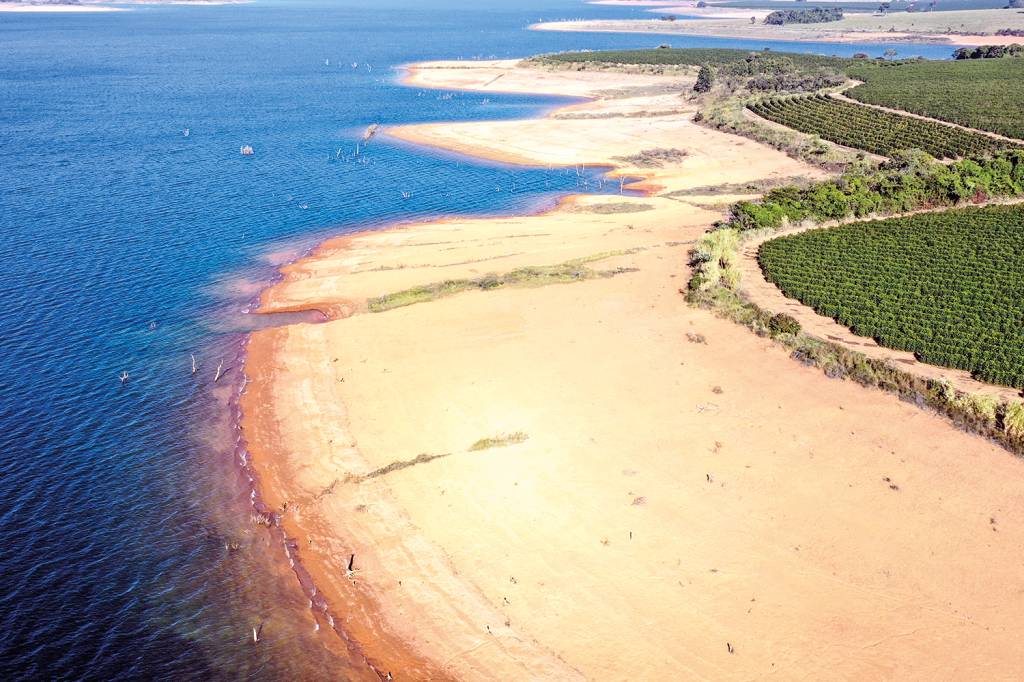 Represa de Furnas em GuapÈ MG **ATENÇÃO**NÃO REUTILIZAR ESTA IMAGEM, SUJEITO A COBRANÇA POR USO INDEVIDO**FOTO EXCLUSIVA PARA A UTILIZAÇÃO APENAS NA REVISTA VEJA**
