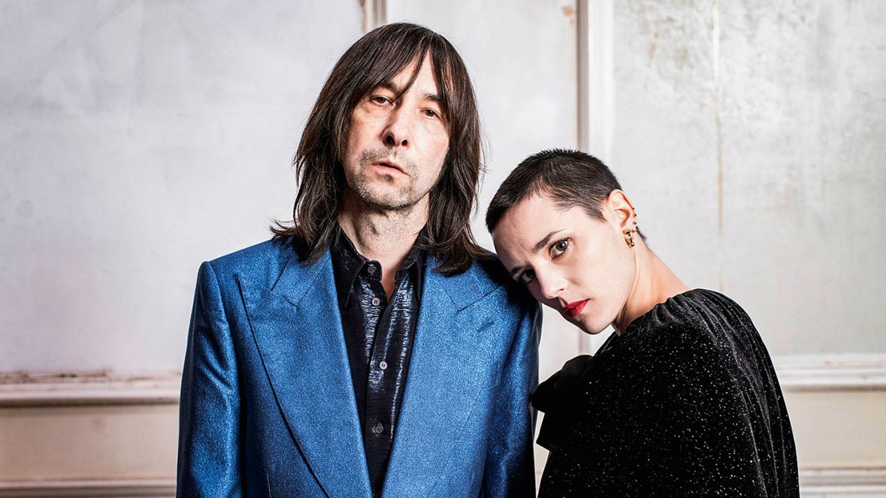 DOR DE COTOVELO - Gillespie e Jehnny Beth: álbum sobre um casal em crise -
