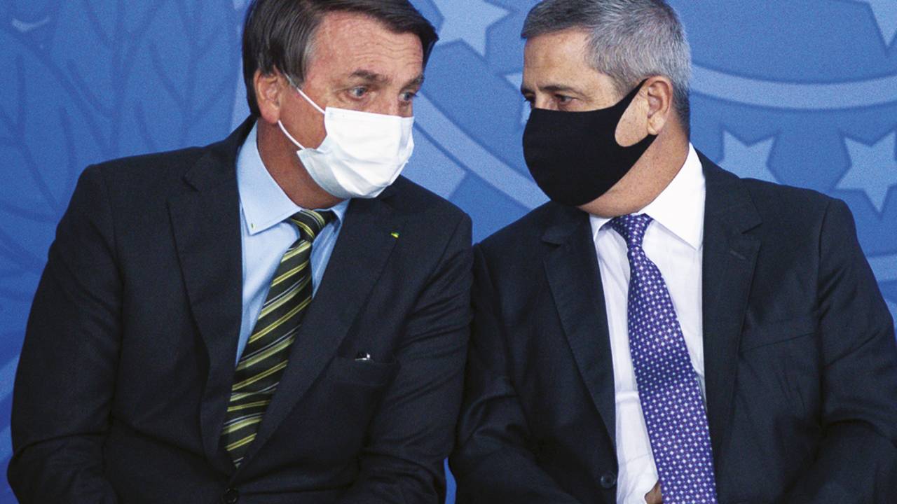 EMBATE - Bolsonaro e Braga Netto: ataques e contra-ataques retóricos entre o governo e os senadores de oposição -