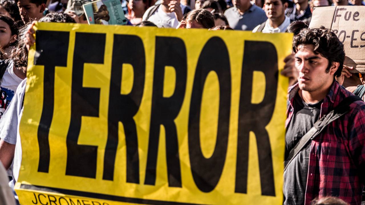 Protesto contra a violência dos cartéis na cidade de Guadalajara, no México