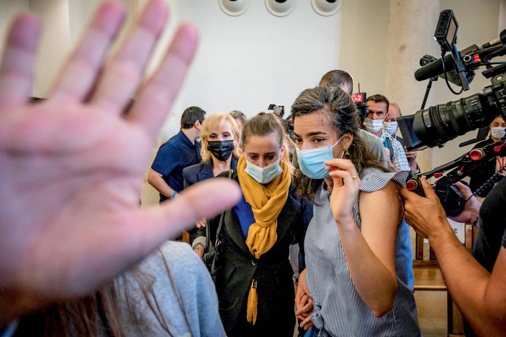 FRANCE-CRIME-MURDER-TRIAL VEREDICTO - A ré (de cachecol), no tribunal: liberdade, depois da comoção -