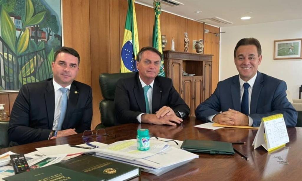 Cacique afastado do Patriota quer voltar ao comando para filiar Bolsonaro