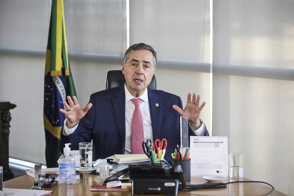 Barroso: Não se leva democracia a nenhum lugar ‘com tropas e tanques’