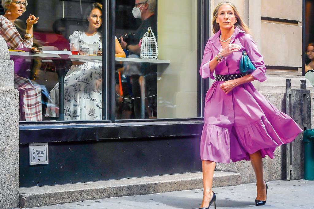 Celebrity Sightings In New York City – July 19, 2021 NOVO FIGURINO - O trio da icônica série americana lançada em 1998: relação mais saudável com o consumo -