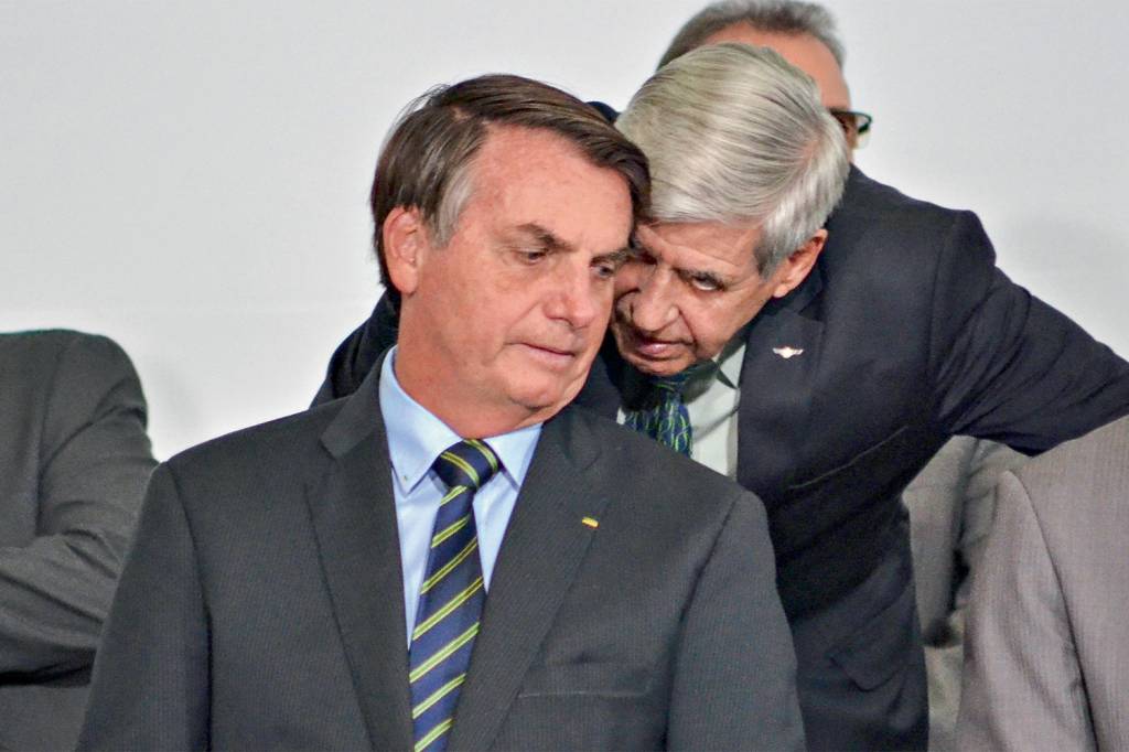 Jair Bolsonaro Paulo Guedes Lançamento Da Agenda + Brasil VITRIÓLICOS - Bolsonaro e Heleno: discurso beligerante para a base radical -