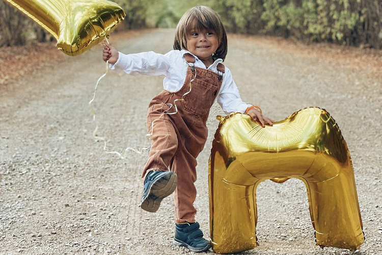 Noah Tavares, 3 anos, 6 milhões de seguidores -