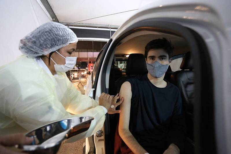 Com mais de 70% da população vacinada, Brasil ocupa 37º posição em ranking