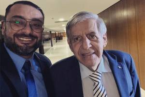 https://www.instagram.com/p/CSlGCChDLQF/ Juliano Martins com o ministro Augusto Heleno