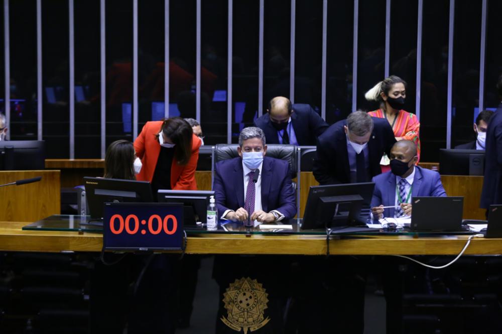 Câmara aprova PEC eleitoral sem ‘Distritão’, mas com volta das coligações