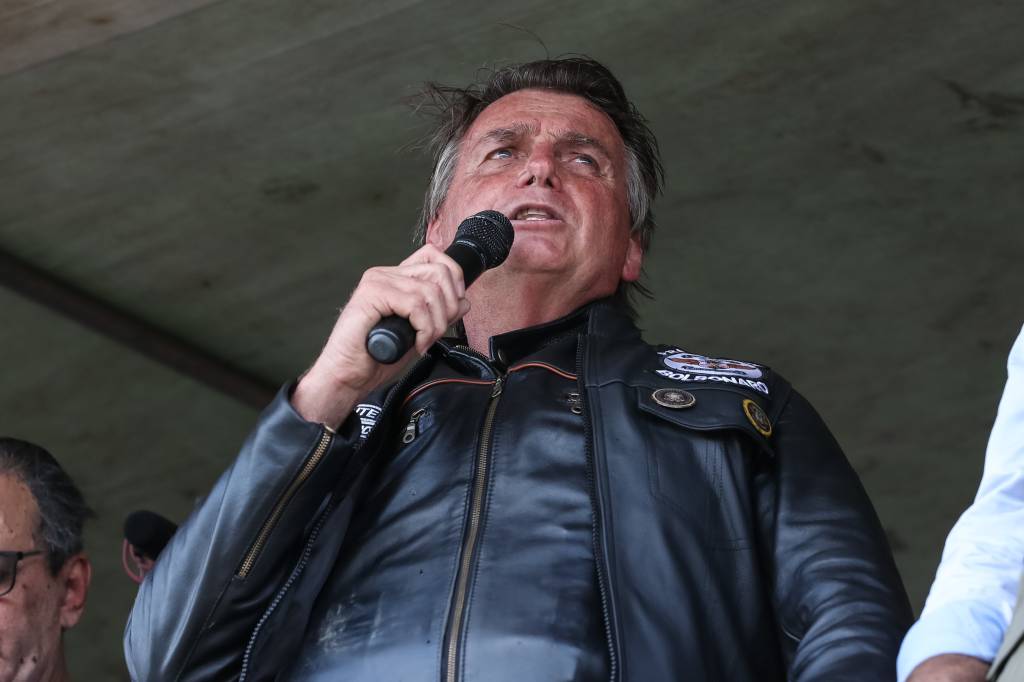 Brasileiro está preocupado com Covid e desemprego, aponta levantamento