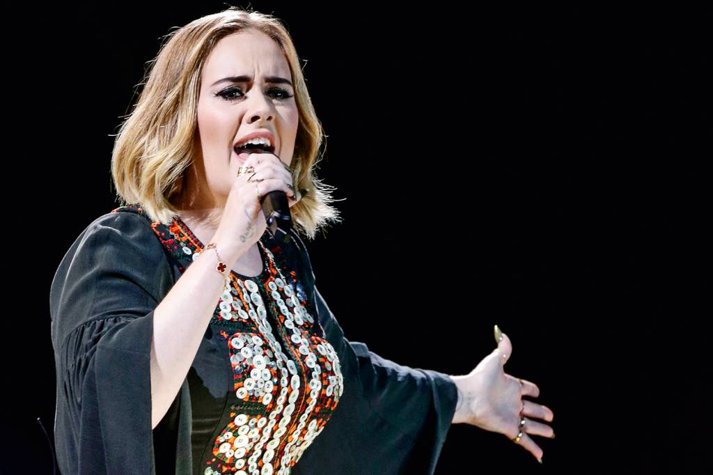 Compositor brasileiro reúne provas para mover ação por plágio contra Adele