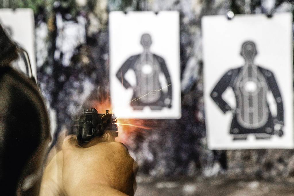 ARMAS-TIRO-STAND-2019-15.jpg EM ALTA - Novos atiradores: o arsenal da população é quase o dobro do policial -