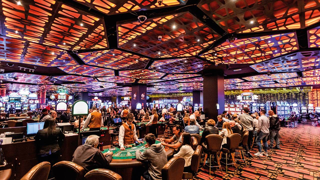 MODELO - Cassino em Punta del Este: por ano, 200 000 brasileiros arriscam a sorte em destinos turísticos do exterior -
