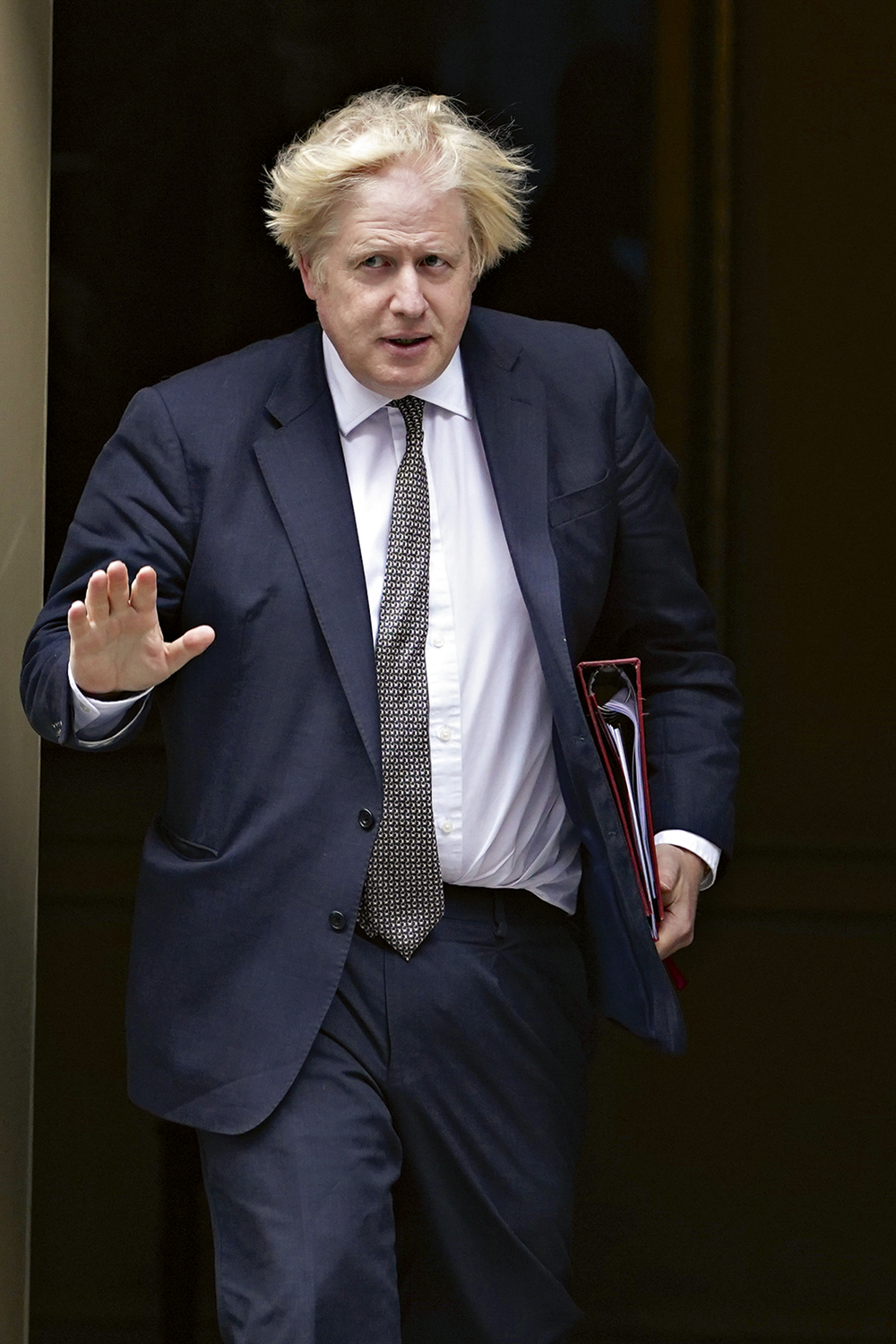 GettyImages-1234844786.jpg PANOS QUENTES - Johnson, o cruzado do Brexit: a ação de Merkel impediu um estrago maior na União Europeia -