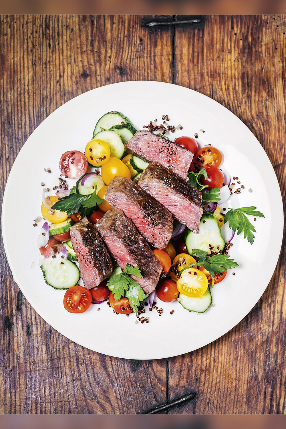 GettyImages-817843008.jpg2 CARDÁPIO - Sugestão de almoço: muita proteína de carne bovina e vegetais -