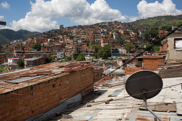 Vista geral da favela de Antimano, em Caracas - Vista geral da favela de Antimano, em Caracas -